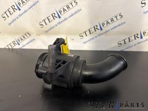 Gebruikte Intercooler Buis Mercedes E Combi (S211) 3.0 E-280 CDI V6 24V Prijs € 24,95 Margeregeling aangeboden door Sterparts Mercedes specialist