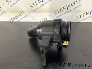 Gebruikte Intercooler Buis Mercedes E Combi (S211) 3.0 E-280 CDI V6 24V Prijs € 24,95 Margeregeling aangeboden door Sterparts Mercedes specialist