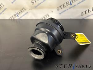 Gebruikte Intercooler Buis Mercedes ML I (163) 2.7 270 CDI 20V Prijs € 24,95 Margeregeling aangeboden door Sterparts Mercedes specialist