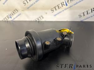 Gebruikte Intercooler Buis Mercedes E (W212) E-200 CDI 16V BlueEfficiency,BlueTEC Prijs € 24,95 Margeregeling aangeboden door Sterparts Mercedes specialist