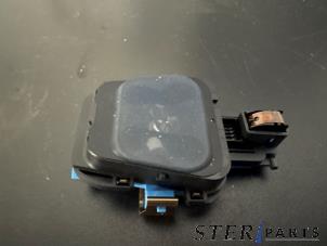 Gebruikte Regensensor Mercedes C Estate (S205) C-350 e 2.0 16V Prijs € 19,50 Margeregeling aangeboden door Sterparts Mercedes specialist