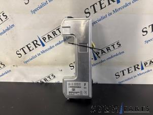 Gebruikte Camera voorzijde Mercedes C Estate (S205) C-350 e 2.0 16V Prijs € 224,50 Margeregeling aangeboden door Sterparts Mercedes specialist