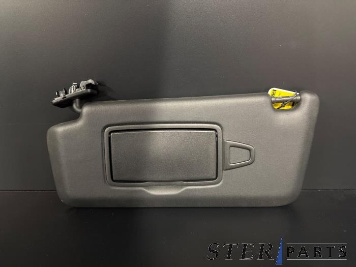 Zonneklep van een Mercedes-Benz C Estate (S205) C-350 e 2.0 16V 2015