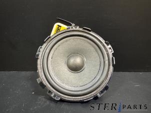 Gebruikte Speaker Mercedes C Estate (S205) C-350 e 2.0 16V Prijs € 9,50 Margeregeling aangeboden door Sterparts Mercedes specialist