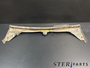 Gebruikte Luchtgeleider Mercedes C Estate (S205) C-350 e 2.0 16V Prijs € 9,50 Margeregeling aangeboden door Sterparts Mercedes specialist