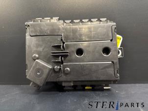 Gebruikte Zekeringkast Mercedes C Estate (S205) C-350 e 2.0 16V Prijs € 19,50 Margeregeling aangeboden door Sterparts Mercedes specialist