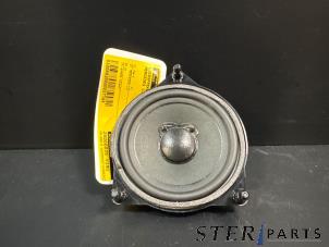Gebruikte Speaker Mercedes C Estate (S205) C-350 e 2.0 16V Prijs € 19,50 Margeregeling aangeboden door Sterparts Mercedes specialist