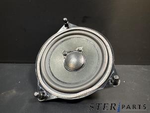 Gebruikte Speaker Mercedes C Estate (S205) C-350 e 2.0 16V Prijs € 19,50 Margeregeling aangeboden door Sterparts Mercedes specialist