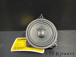 Gebruikte Speaker Mercedes C Estate (S205) C-350 e 2.0 16V Prijs € 19,50 Margeregeling aangeboden door Sterparts Mercedes specialist