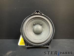 Gebruikte Speaker Mercedes C Estate (S205) C-350 e 2.0 16V Prijs € 14,95 Margeregeling aangeboden door Sterparts Mercedes specialist