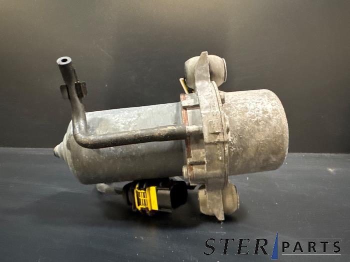 Gebruikte Pomp Servo Mercedes C Estate (S205) C-350 e 2.0 16V Prijs € 89,50 Margeregeling aangeboden door Sterparts Mercedes specialist