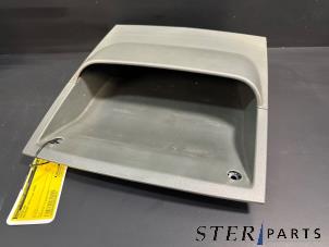 Gebruikte Opbergvak Mercedes Vito (639.6) 2.2 109 CDI 16V Prijs € 30,19 Inclusief btw aangeboden door Sterparts Mercedes specialist