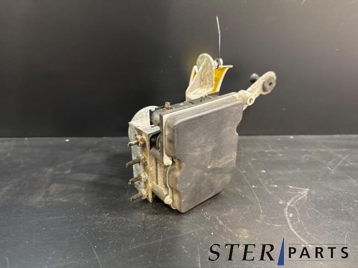 Gebruikte ABS Pomp Mercedes B (W245) 2.0 B-200 16V Turbo Prijs € 24,95 Margeregeling aangeboden door Sterparts Mercedes specialist