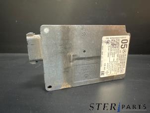 Gebruikte Radar sensor Mercedes S (222.0/222.1) 3.0 S-400 24V 4-Matic Prijs € 249,50 Margeregeling aangeboden door Sterparts Mercedes specialist