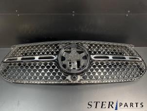 Gebruikte Grille Mercedes GLE (V167) 350 e 2.0 16V 4-Matic Prijs € 124,95 Margeregeling aangeboden door Sterparts Mercedes specialist