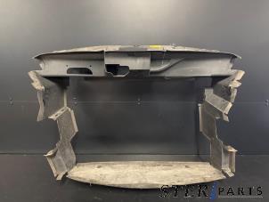 Gebruikte Luchtgeleider Mercedes B (W245) 2.0 B-200 16V Turbo Prijs € 60,00 Margeregeling aangeboden door Sterparts Mercedes specialist