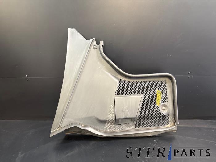Gebruikte Paravan Mercedes C Estate (S205) C-350 e 2.0 16V Prijs € 19,95 Margeregeling aangeboden door Sterparts Mercedes specialist