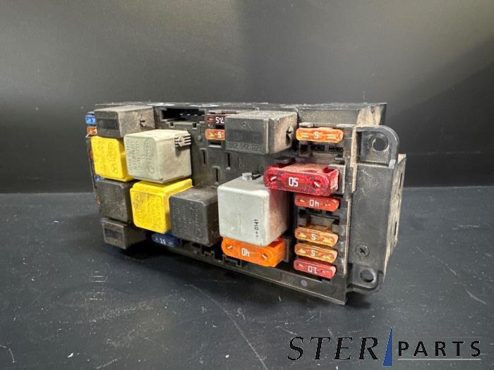 Gebruikte Sam module Mercedes C (W203) 2.2 C-200 CDI 16V Prijs € 195,00 Margeregeling aangeboden door Sterparts Mercedes specialist