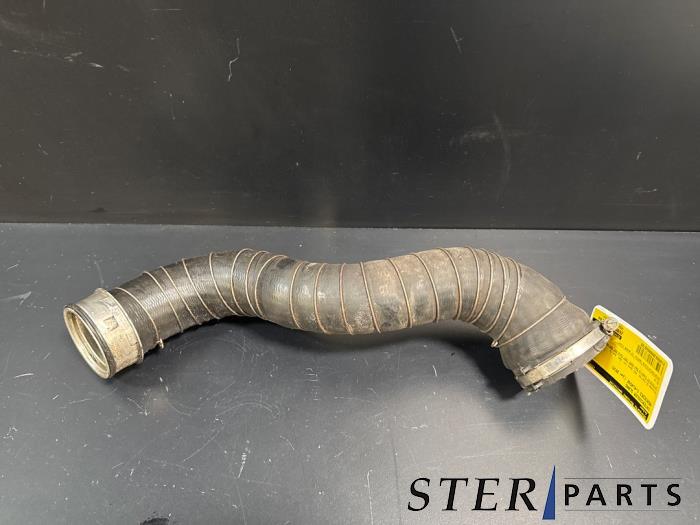 Gebruikte Intercooler Slang Mercedes C Estate (S204) 1.6 C-180K 16V BlueEfficiency Prijs € 24,95 Margeregeling aangeboden door Sterparts Mercedes specialist