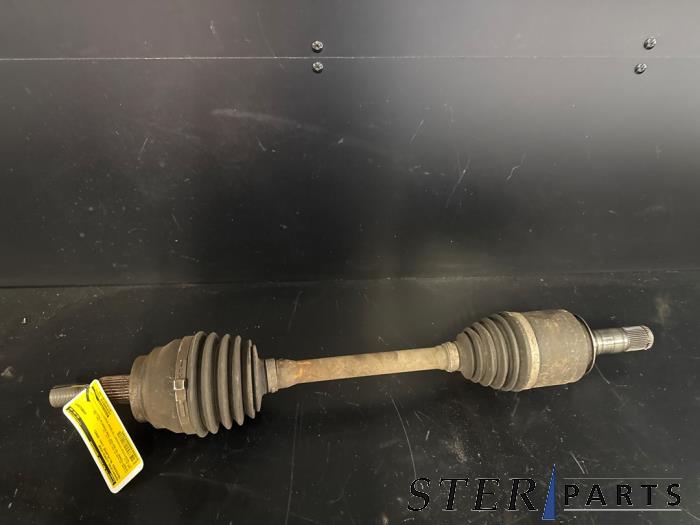 Gebruikte Steekas links-voor Mercedes ML II (164/4JG) 3.5 350 4-Matic V6 24V Prijs € 74,50 Margeregeling aangeboden door Sterparts Mercedes specialist