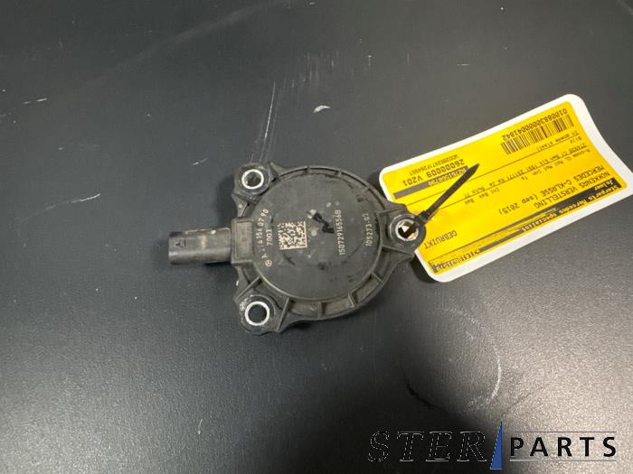 Gebruikte Nokkenas Verstelling Mercedes C Estate (S205) C-350 e 2.0 16V Prijs € 14,95 Margeregeling aangeboden door Sterparts Mercedes specialist