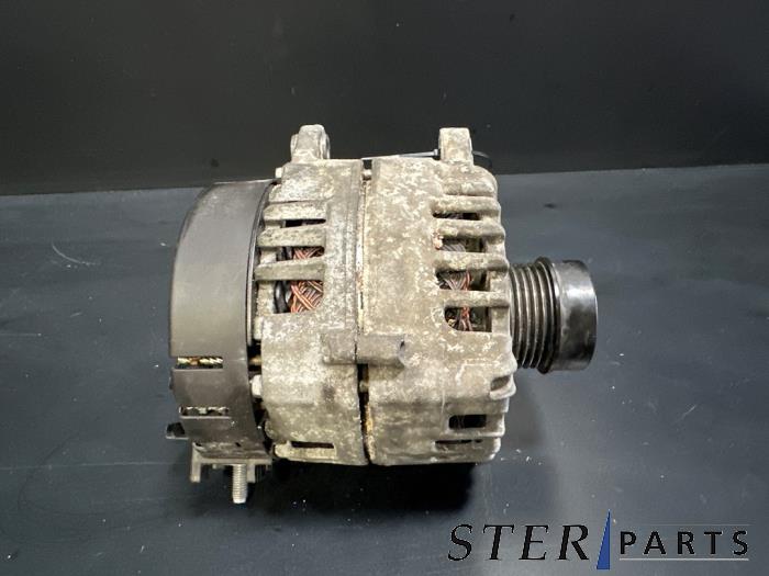 Dynamo Mercedes A (177.0), 2018 / 2026 2.0 A-35 AMG Turbo 16V 4Matic, Hatchback, Benzine, 1.991cc, 225kW (306pk), 4x4, M260920, 2018-09 / 2025-12, 177.051 (Gebruikt)