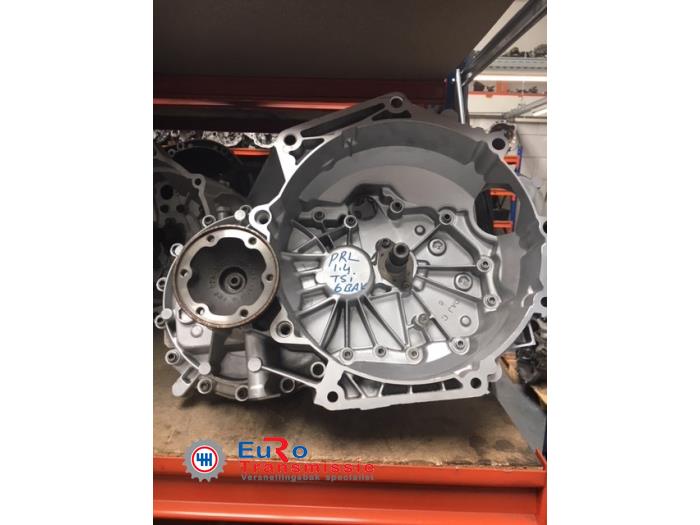 Versnellingsbak van een Seat Leon (5FB) 1.2 TSI 16V 2015