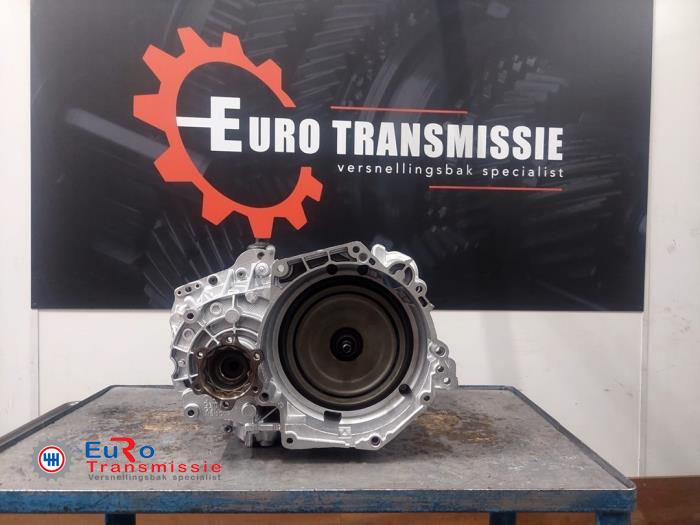 Versnellingsbak van een Volkswagen Passat Variant (3G5) 2.0 TDI 16V 150 2016