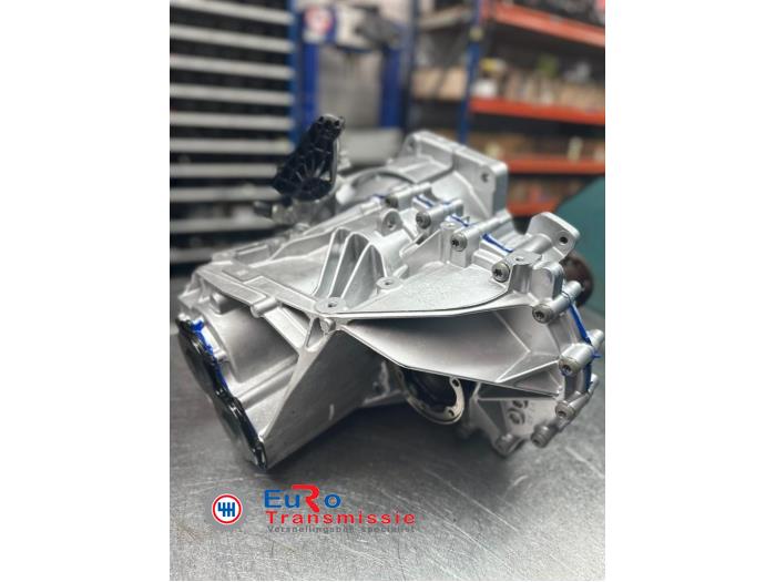 Versnellingsbak van een Skoda Octavia (NXAA) 1.5 TSI 16V 2020