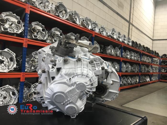 Versnellingsbak van een Vauxhall Zafira Mk.II (M75) 1.9 CDTI 2007