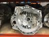 Versnellingsbak van een Renault Trafic New (FL), 2001 / 2014 2.5 dCi 16V 135, Bestel, Diesel, 2.464cc, 99kW (135pk), FWD, G9U730, 2003-05 / 2006-10, FL0D; FLAD; FLBD; FLGD; FLPD 2004