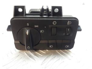 Gebruikte Licht Schakelaar BMW 3 serie Touring (E46/3) 320i 24V Prijs € 25,00 Margeregeling aangeboden door Bentie's autodemontage