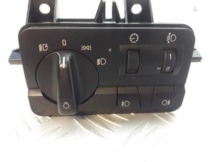 Gebruikte Schakelaar Licht BMW 3 serie (E46/2) 316 Ci 16V Prijs € 40,00 Margeregeling aangeboden door Bentie's autodemontage