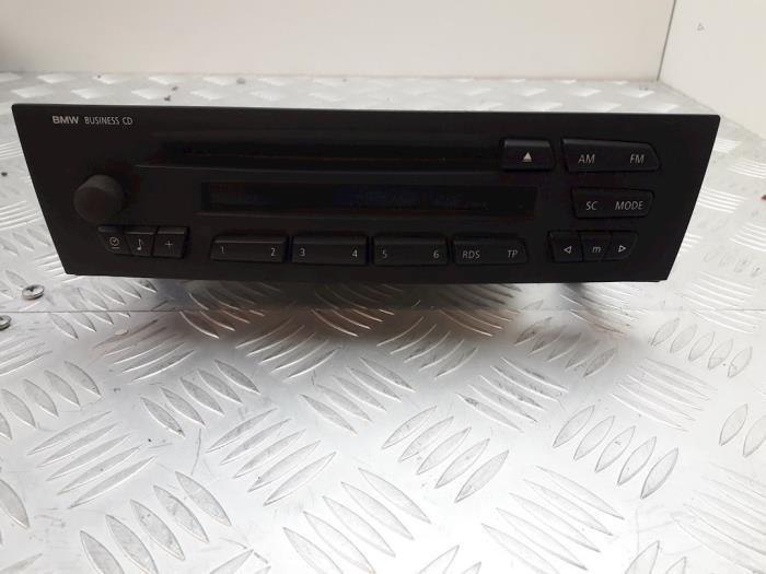 Radio CD Speler van een BMW 1 serie (E87/87N) 120i 16V 2005