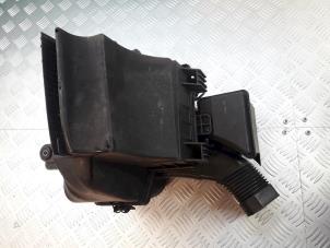 Gebruikte Luchtfilterhuis BMW 3 serie (E46/4) 318i Prijs € 35,00 Margeregeling aangeboden door Bentie's autodemontage