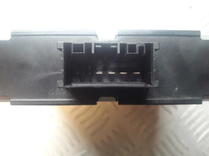 ABS Computer van een BMW 1 serie (E81) 123d 16V . 2007