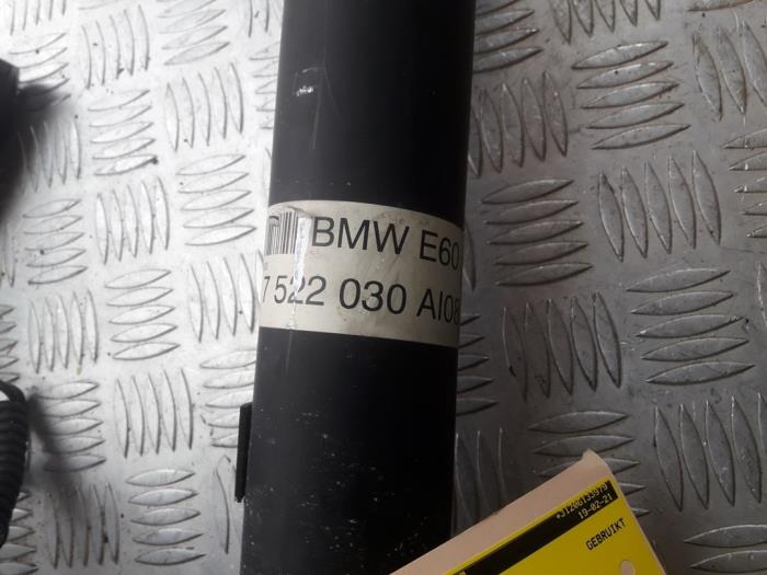 Cardanas van een BMW 5 serie (E60) 525i 24V 2005