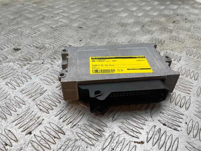 ABS Computer van een BMW 3 serie (E36/2) 316i 1995