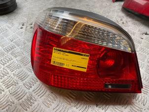 Gebruikte Achterlicht links BMW 5 serie (E60) 530d 24V Prijs € 40,00 Margeregeling aangeboden door Bentie's autodemontage