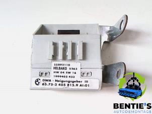 Gebruikte Alarm module BMW X3 (E83) 3.0i xDrive 24V Prijs € 30,00 Margeregeling aangeboden door Bentie's autodemontage