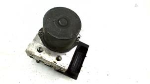 ABS Pomp van een BMW 5 serie (E60) 530d 24V 2004