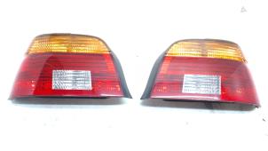 Gebruikte Achterlichtset links + rechts BMW 5 serie (E39) 520i 24V Prijs € 80,00 Margeregeling aangeboden door Bentie's autodemontage