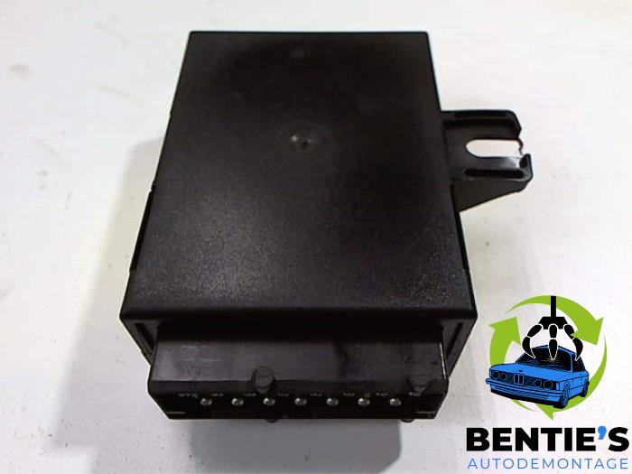 Gebruikte Computer stoel BMW 7 serie (E38) 728iA,iA Executive 24V Prijs € 35,00 Margeregeling aangeboden door Bentie's autodemontage