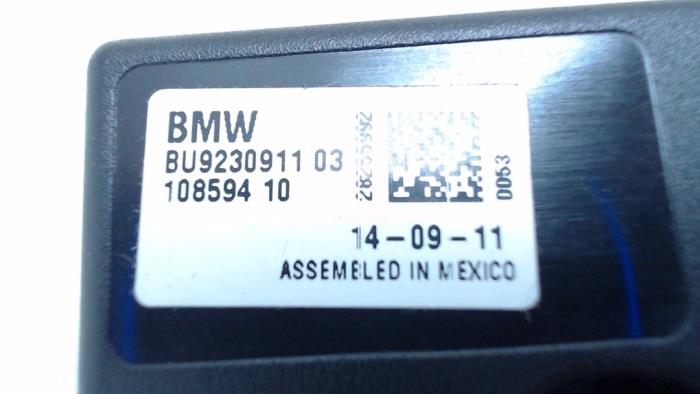 Antenne (diversen) van een BMW 1 serie (F20) 120d 2.0 16V 2011