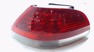 Gebruikte Achterlicht rechts BMW 7 serie (E65/E66/E67) 740d V8 32V Prijs € 75,00 Margeregeling aangeboden door Bentie's autodemontage