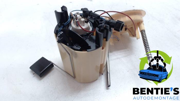 Gebruikte Tank element Pomp BMW 1 serie (E87/87N) 118d 16V Prijs € 45,00 Margeregeling aangeboden door Bentie's autodemontage