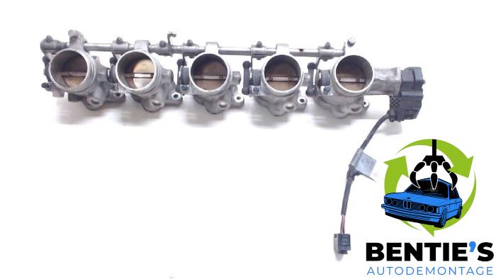 Gebruikte Gasklephuis BMW 5 serie (E60) M5 V10 40V Prijs € 299,00 Margeregeling aangeboden door Bentie's autodemontage