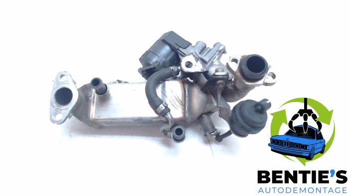 Gebruikte EGR koeler BMW 5 serie (F10) 530d 24V Prijs € 100,00 Margeregeling aangeboden door Bentie's autodemontage