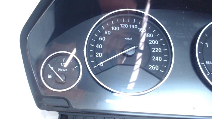 Kilometerteller KM van een BMW 3 serie (F30) 328d 2.0 16V 2012