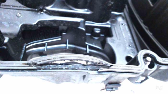 Kleppendeksel van een BMW 1 serie (F20) 118i 1.5 TwinPower 12V 2018